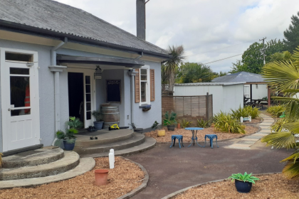 NZ house sitter and farm sitter. Available throughout New Zealand.