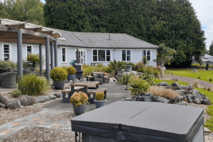 Kiwi house sitter and farm sitter. Available throughout New Zealand.